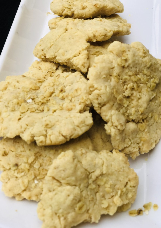 A picture of Messy cookies.