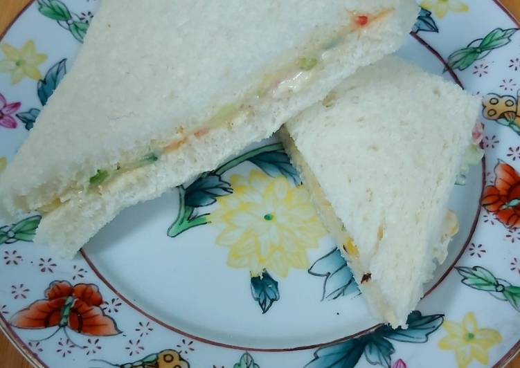 Steps to Make Ultimate Mayonnaise & Cheese Sandwich