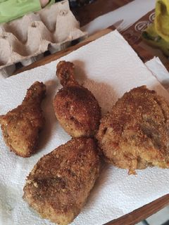 Una foto de Pollitos apanado🥰