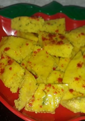 ઇન્સ્ટન્ટ પીળા ઢોકળા(Instant Dhokla Recipe In Gujarati) રેસીપી મુખ્ય ફોટો