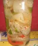 Conserva de cebollas y morrones al escabeche