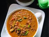 அரைத்துவிட்ட காராமணி(தட்டைபயறு) புளிக்குழம்பு(karamani kulambu recipe in tamil)