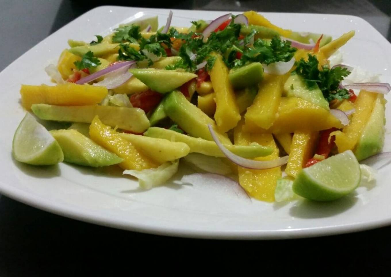 Ensalada de aguacate y mango