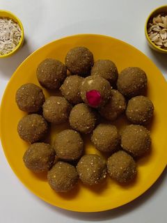 ગાેળના લાડુ રેસીપી મુખ્ય ફોટો