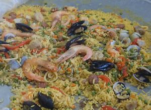 Una foto de Paella valenciana