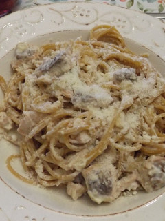 Una foto de Spaghetti con salmón salvaje al aroma de vino manzanilla