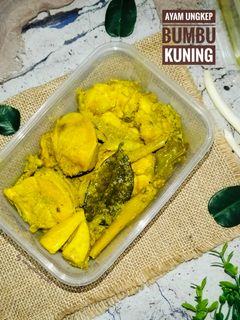 Foto resep Ayam Ungkep Bumbu Kuning