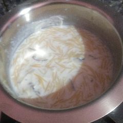 A picture of Seviyan kheer.