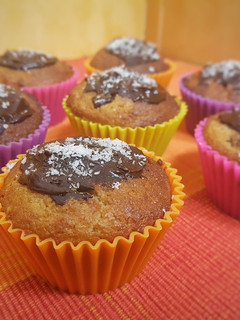 Una foto de Muffins de coco y chocolate