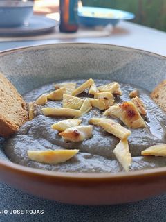 Una foto de Crema de champiñones y portobellos con pollo