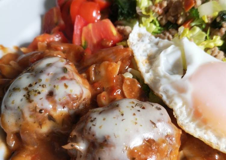 Simple Way to Prepare Appetizing Meatball with tomato sauce