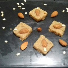 Khoya barfi A picture of Khoya barfi.