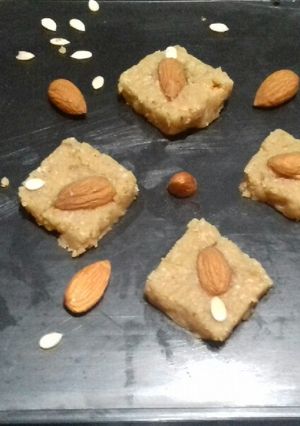 A picture of Khoya barfi.