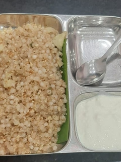 સાબુદાણા ખિચડી (Sabudana Khichdi Recipe In Gujarati) રેસીપી મુખ્ય ફોટો