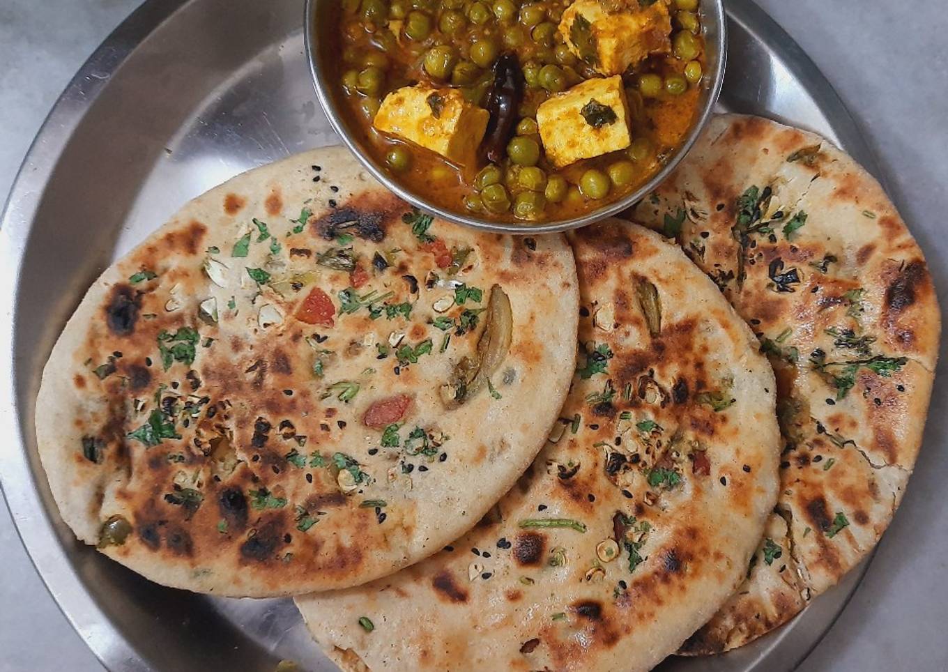 No Oven Garlic Veg Kulcha