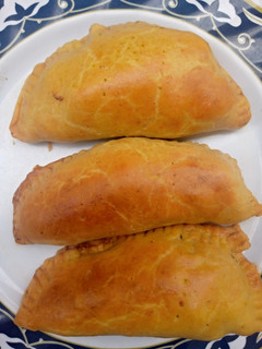 A picture of Baked meat pie.