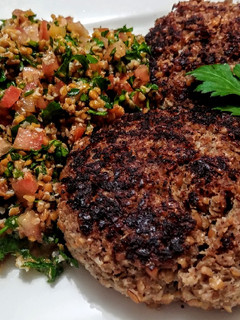 Una foto de HAMBURGUESAS🍔De Carne Molida con Trigo (quibbe)...!😋