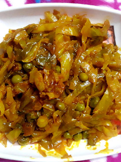 A picture of Cabbage matar.