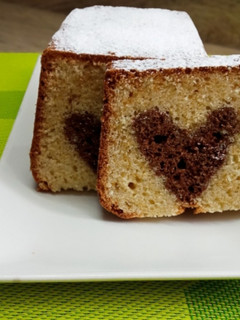 Una foto de Bizcocho de vainilla relleno de amor