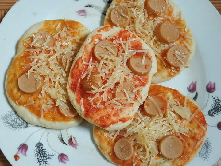 Bagaimana Menyiapkan Pizza Rumahan Sederhana yang Lezat