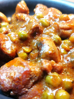 Una foto de Estofado de solomillo de cerdo con champiñones