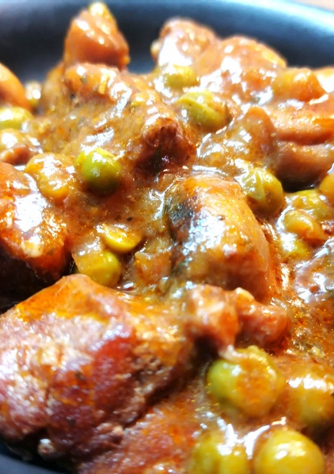 Una foto de Estofado de solomillo de cerdo con champiñones