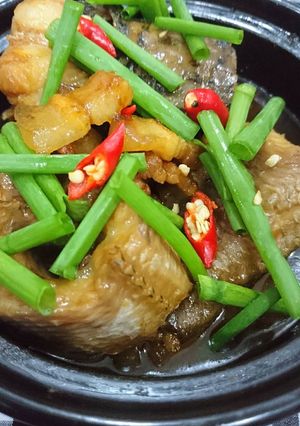 Hình của món Cá lóc kho tộ.