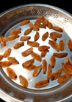 ঘরোয়া উপায়ে কিসমিস তৈরি রেসিপির প্রধান ছবি
