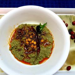 A picture of Curry Leaves or Karuveppilai Chutney.