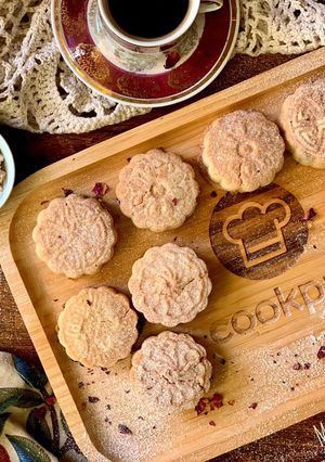 A picture of Ma’amoul (Date filled cookies).