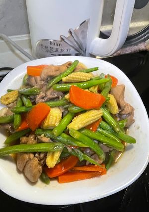 繽紛蔬食炒雞丁 的食譜成品照片