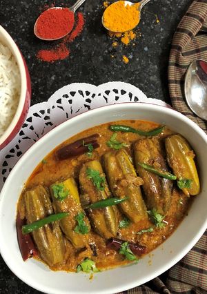 A picture of Doi Potol (Parwal in Yoghurt Gravy).