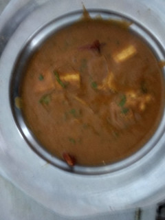 A picture of Paneer do pyaza.