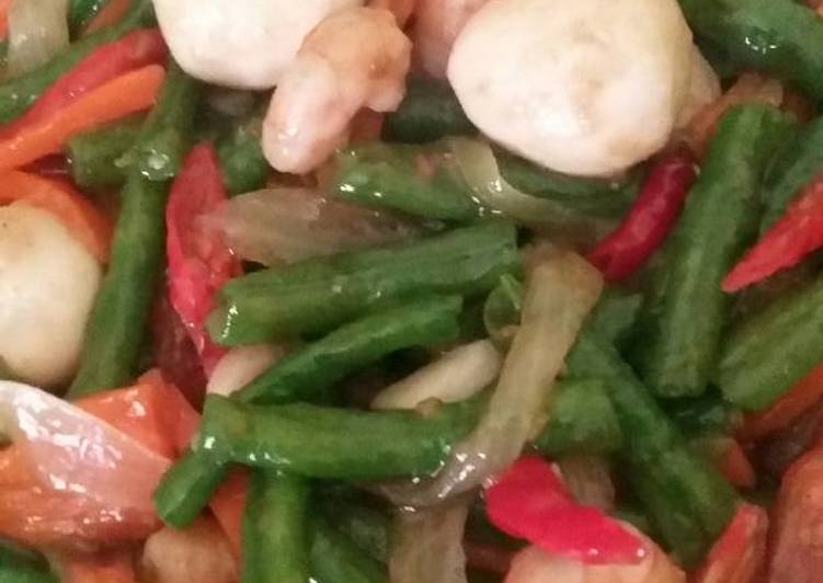 Tumis kacang panjang campur campur