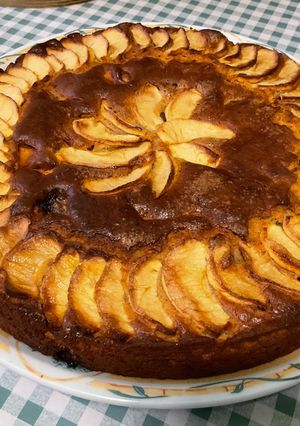 Une photo de Gâteau moelleux aux pommes caramélisées, ricotta Cannelle et citron vert