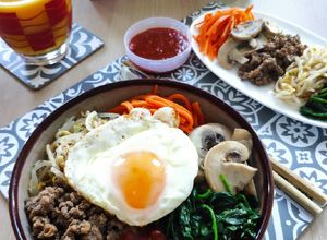 Foto resep Bibimbap (Nasi Campur Daging Dan Sayuran)