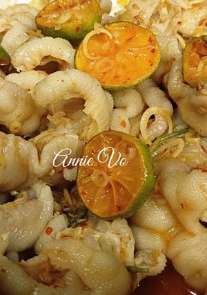Hình của món Chân gà rút xương sốt Thái.