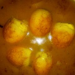 A picture of Egg curry.
