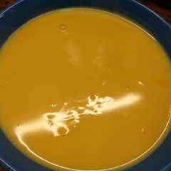 A picture of Postre de crema de vainilla.
