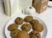 A picture of chocolate chip butter cookies
