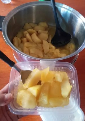 Una foto de Compota de manzana con naranja