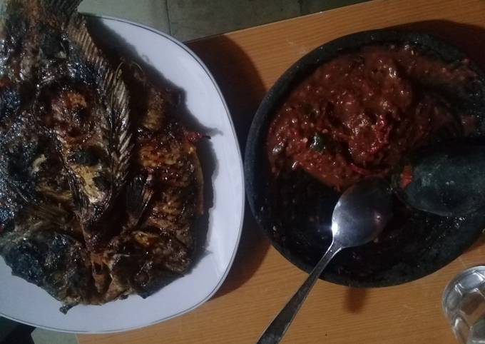 Ikan gurame bakar