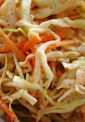 A picture of Thousand Island Slaw.