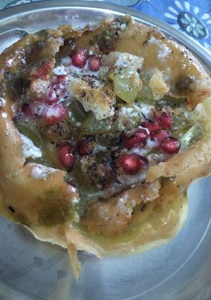 फ्रूट्स राज कचोरी (Fruits raj kachori recipe in hindi) रेसिपी मुख्य फोटो