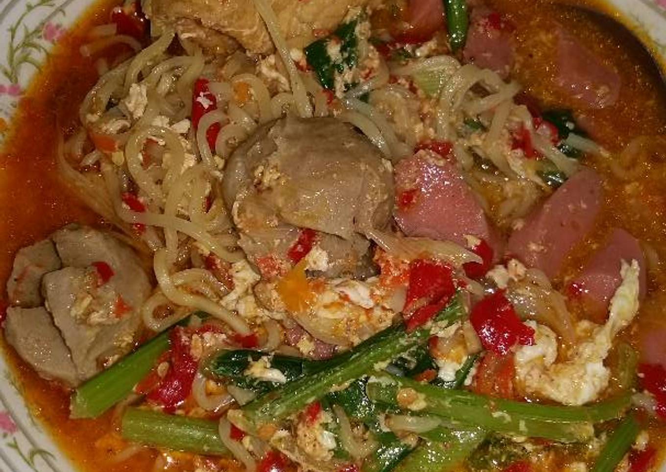 Mie tek-tek indomie kari ayam special pedasss sekali