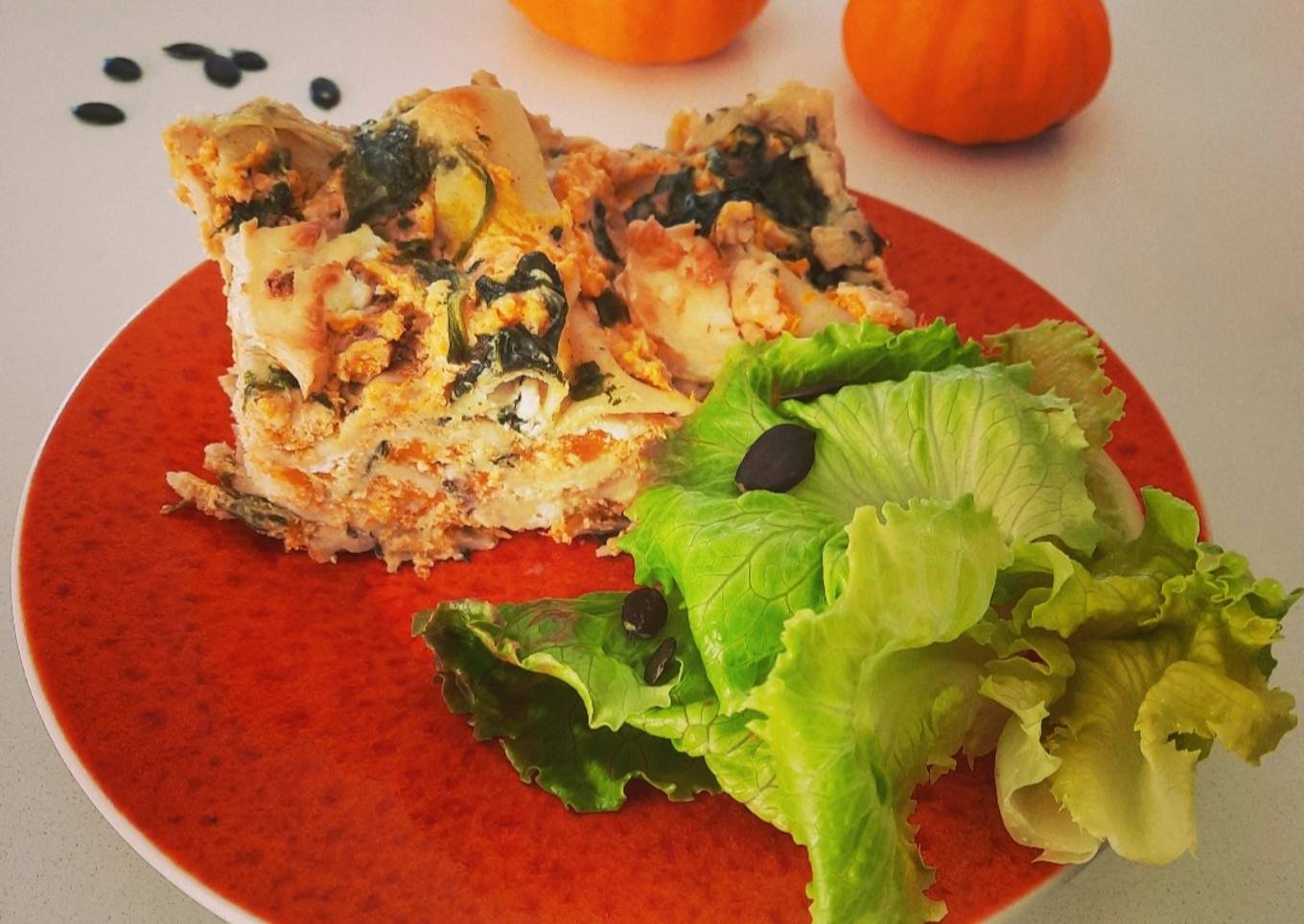 Lasagnes à la courge butternut, aux épinards, chèvre et noix