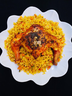 Jallof din shinkafa da gasarshiyar kaza ainihin hoton girkin