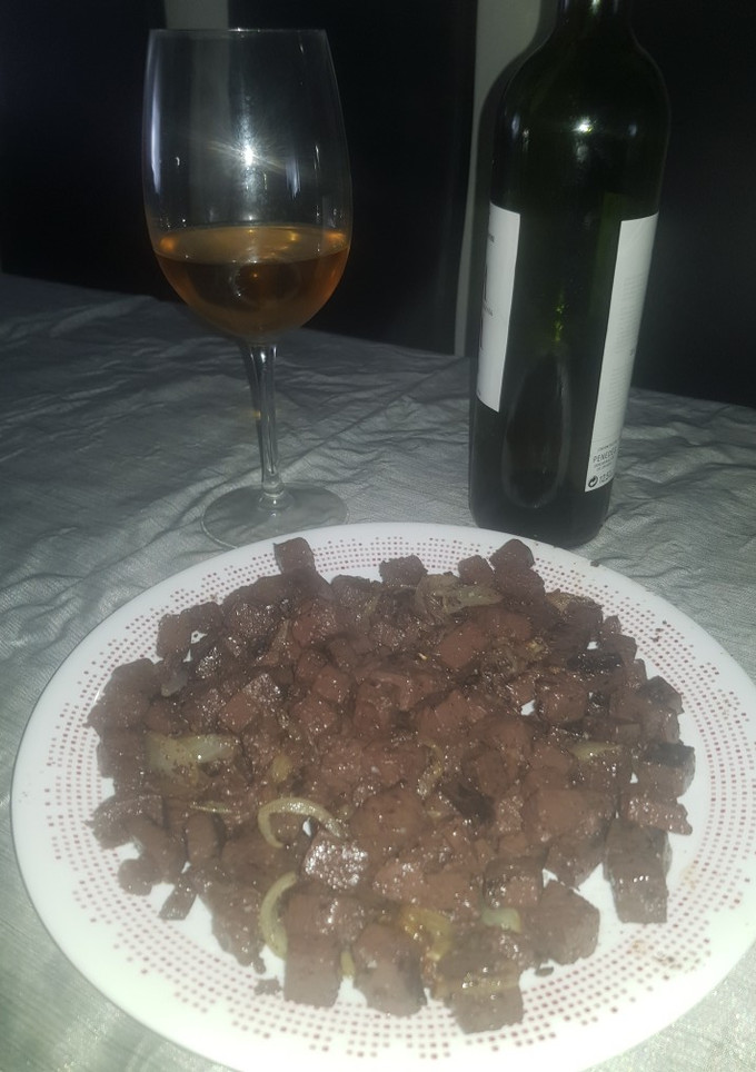 Una foto de Sangre encebollada