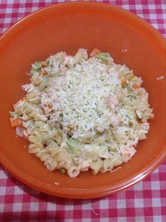 Foto resep MPASI pasta fusilli carbonara with salmon