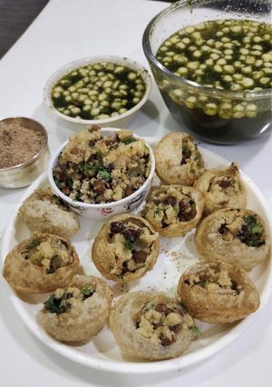 પાણીપુરી (Panipuri Recipe In Gujarati) રેસીપી મુખ્ય ફોટો